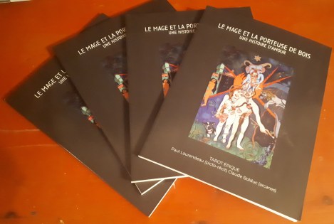 Mage-porteuse de boie-eventail